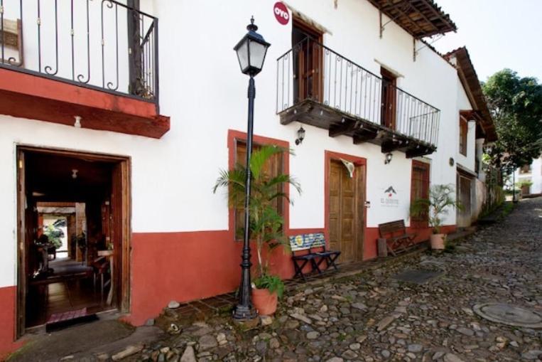 Hotel De Cervantes San Sebastian del Oeste Bagian luar foto