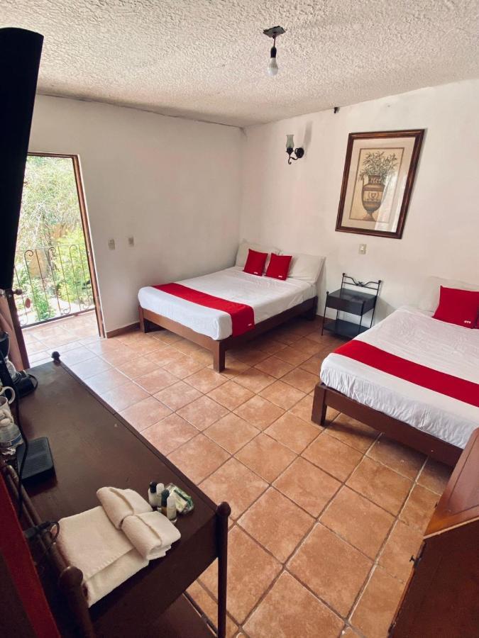 Hotel De Cervantes San Sebastian del Oeste Bagian luar foto