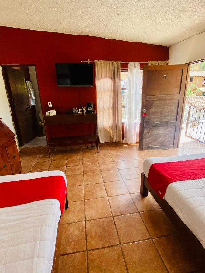Hotel De Cervantes San Sebastian del Oeste Bagian luar foto
