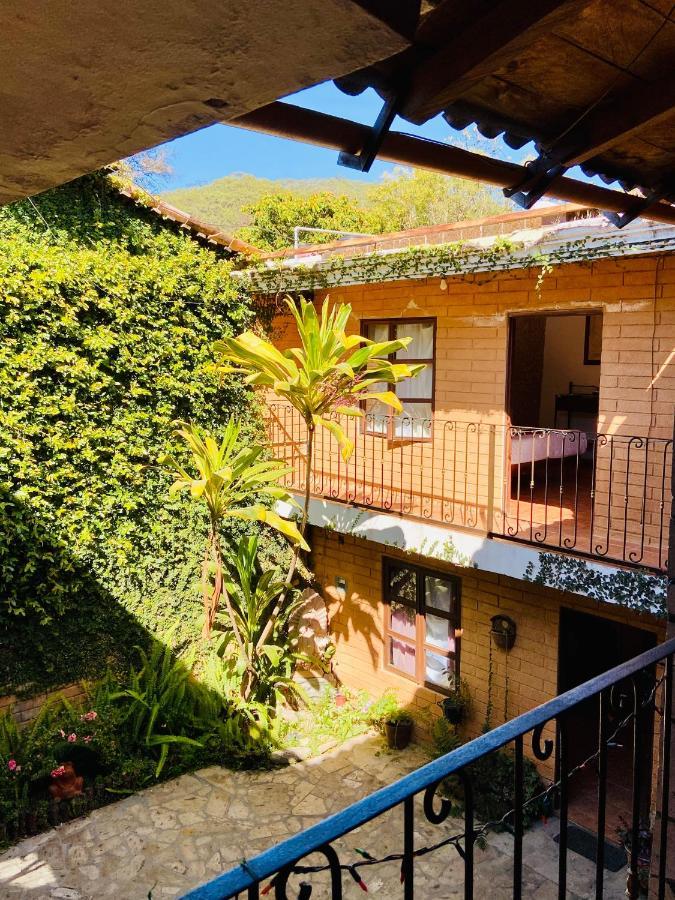 Hotel De Cervantes San Sebastian del Oeste Bagian luar foto