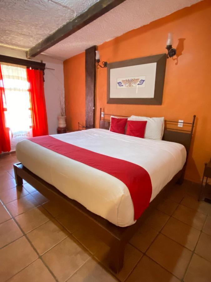 Hotel De Cervantes San Sebastian del Oeste Bagian luar foto