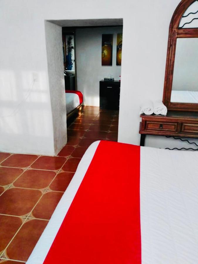 Hotel De Cervantes San Sebastian del Oeste Bagian luar foto