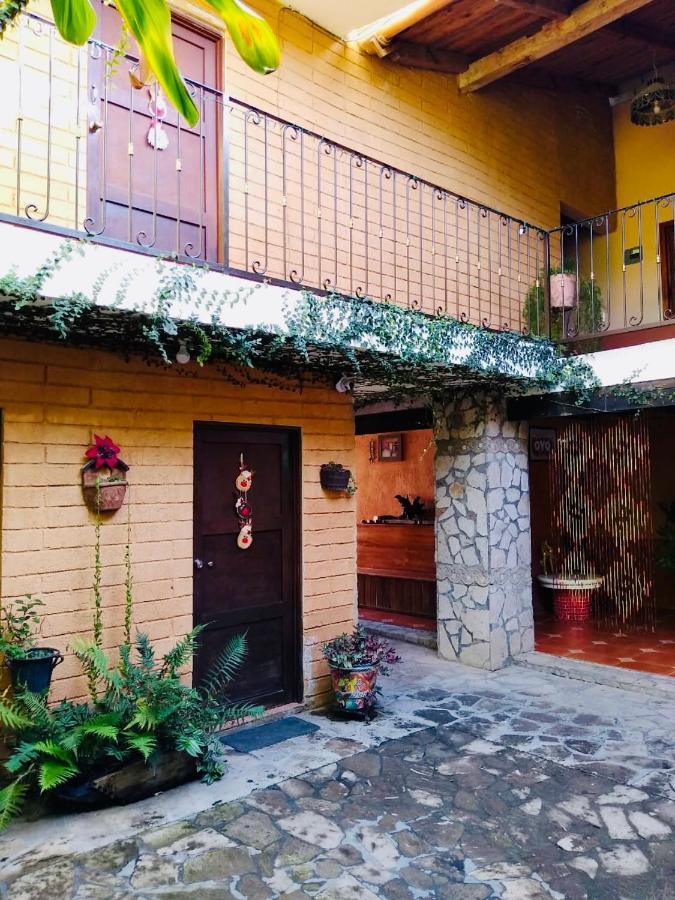 Hotel De Cervantes San Sebastian del Oeste Bagian luar foto